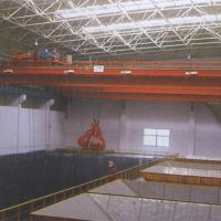 青島抓鬥式橋式起重機廠家