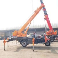 工程建築吊樹下葬車三輪吊車價格 五征底盤改裝小型吊車廠家