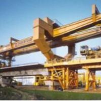輔助導梁式架橋機，大型桁架式架橋機，還是書強質量可靠