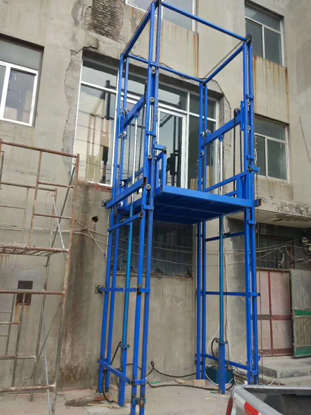 液壓升降平台412