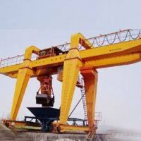 江蘇南京抓鬥門式起重機