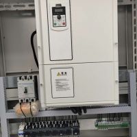 河南長垣起重機專用變頻電器櫃聖斯起重電器