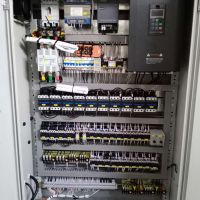 河南長垣起重機專用變頻電器櫃聖斯起重電器