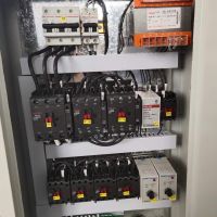 河南長垣起重機專用大傳動電器櫃聖斯電氣