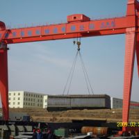 武漢MG型雙梁吊鉤門式起重機