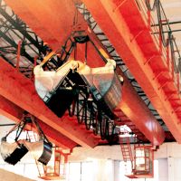 寶雞隴縣抓鬥橋式起重機廠家直銷—天成起重機械