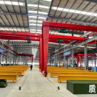 湖北省宜昌市西陵區半門式龍門吊起重機，龍門吊，行吊