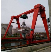 新疆抓鬥門式起重機定製定做